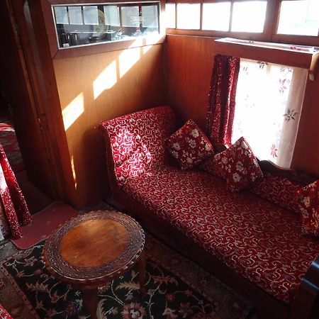 Houseboat Moon Of Kashmir Hotel Srinagar  Phòng bức ảnh