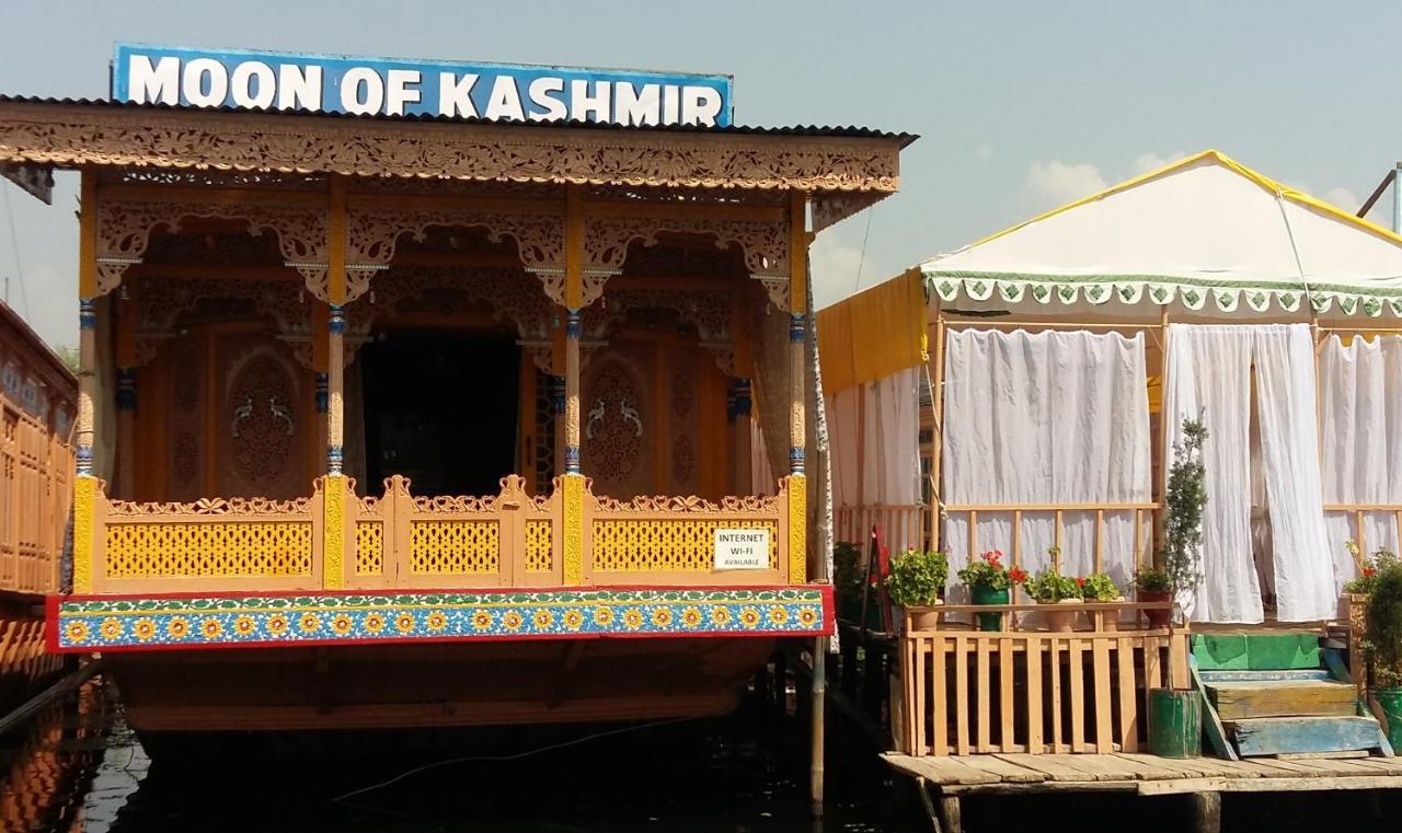 Houseboat Moon Of Kashmir Hotel Srinagar  Ngoại thất bức ảnh
